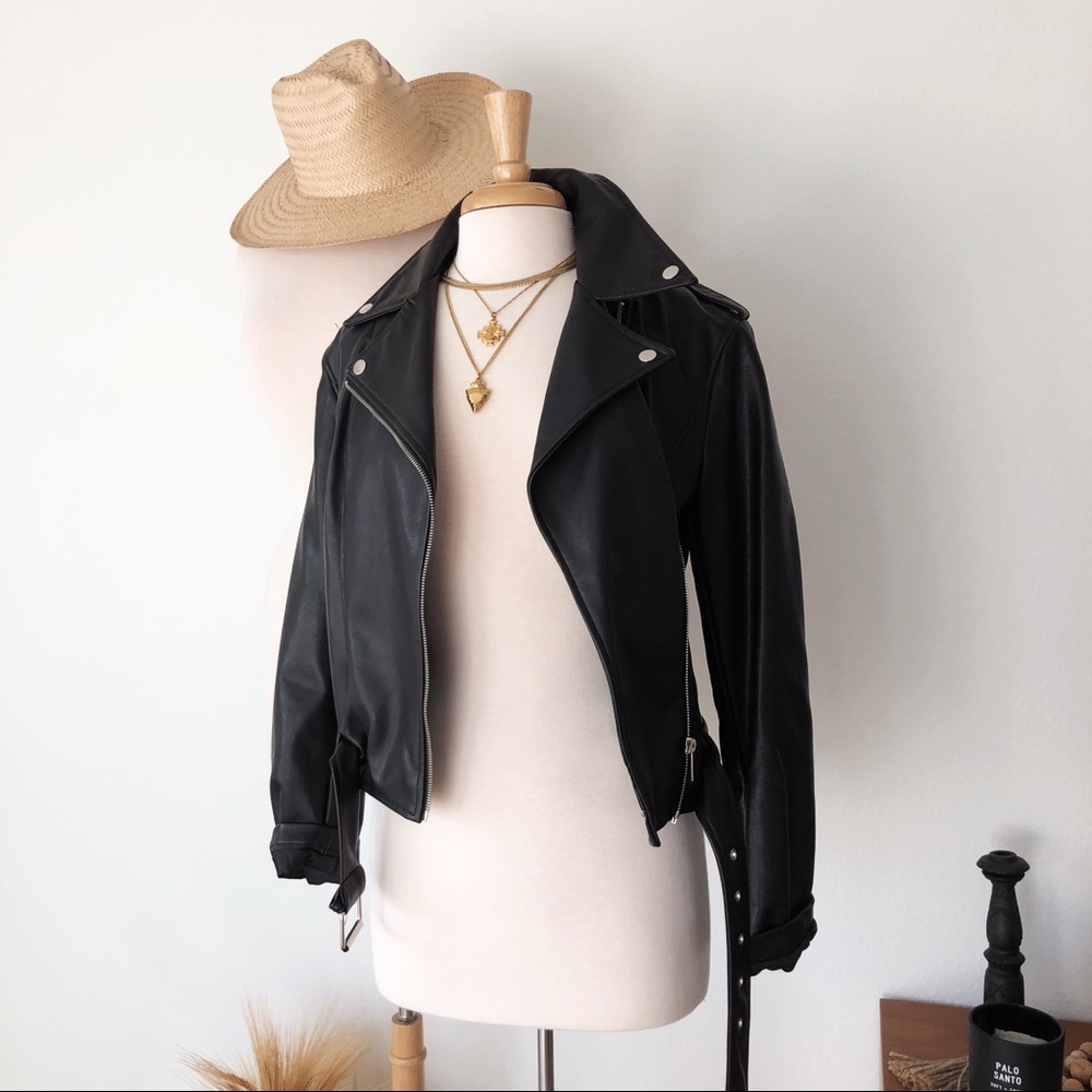 SOLD ❌ BLACK PU BOMBER JACKET - Picture 2 of 6